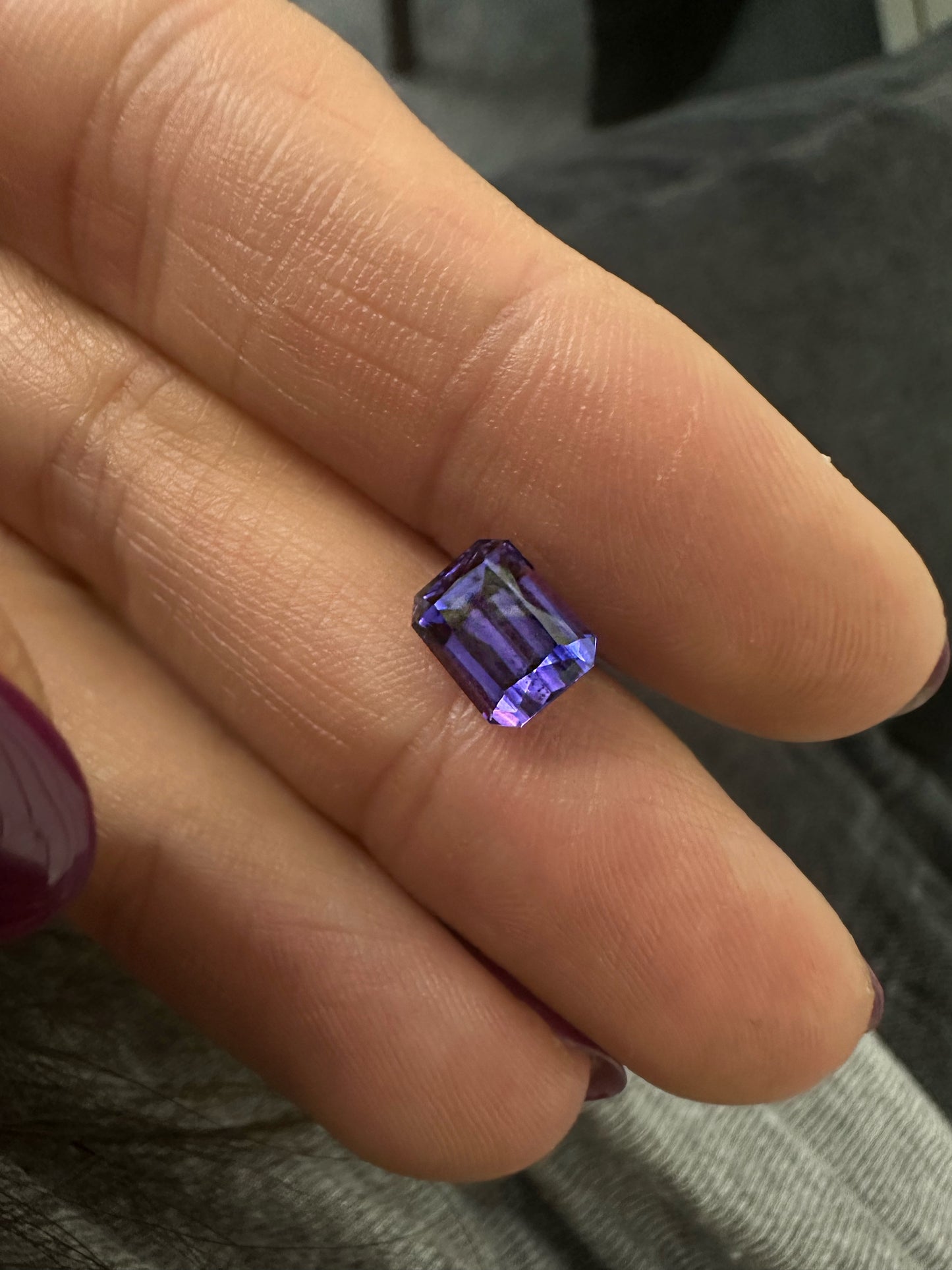 Tanzanita Morada Corte esmeralda de 2.53ct