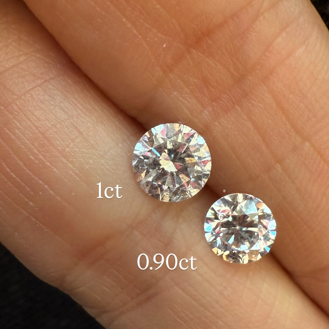 Diamond Earrings of 0.90ct each (total 1.8ct)