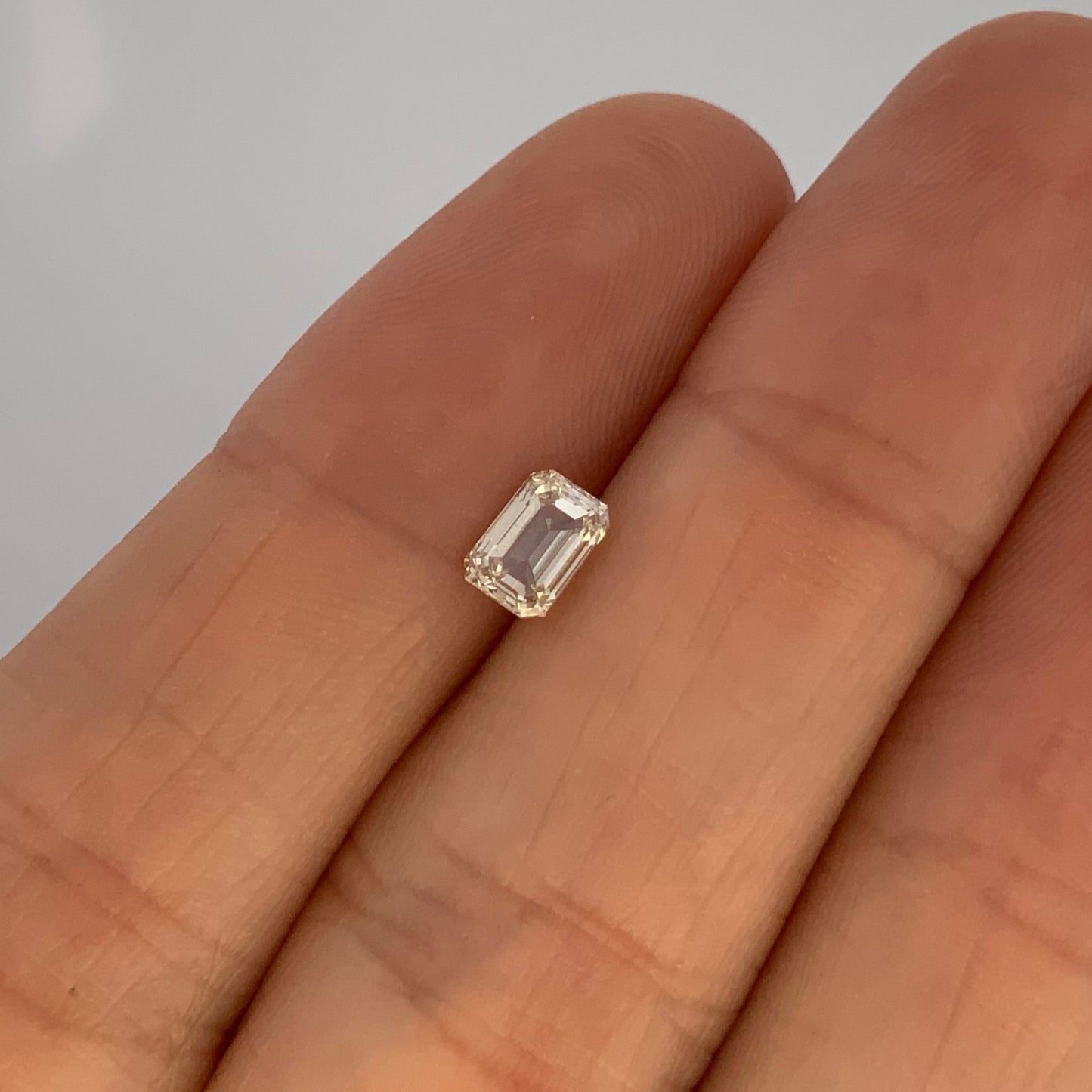 K - Diamante Champagne Corte Esmeralda de 0.59ct / Medidas 5.6 x 4mm