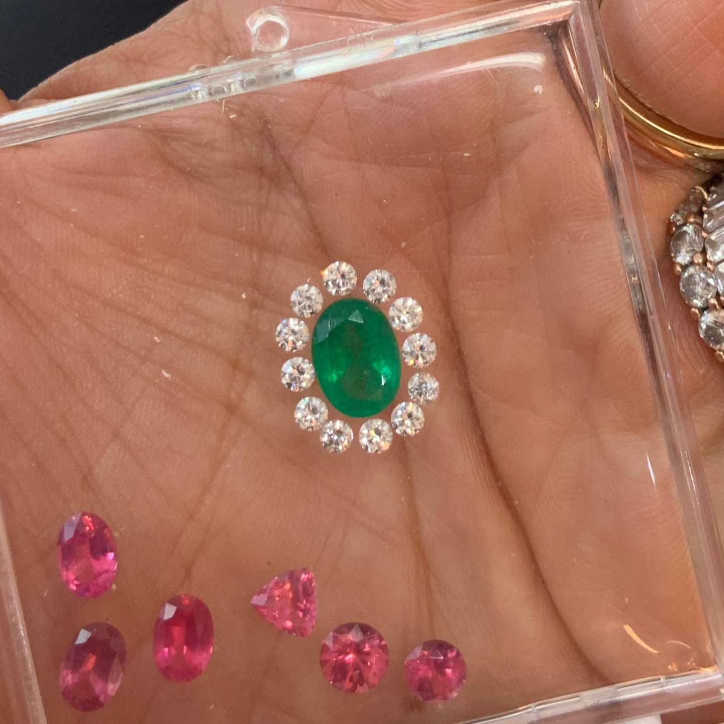 Anillo Kate Grande de Esmeralda con Diamantes