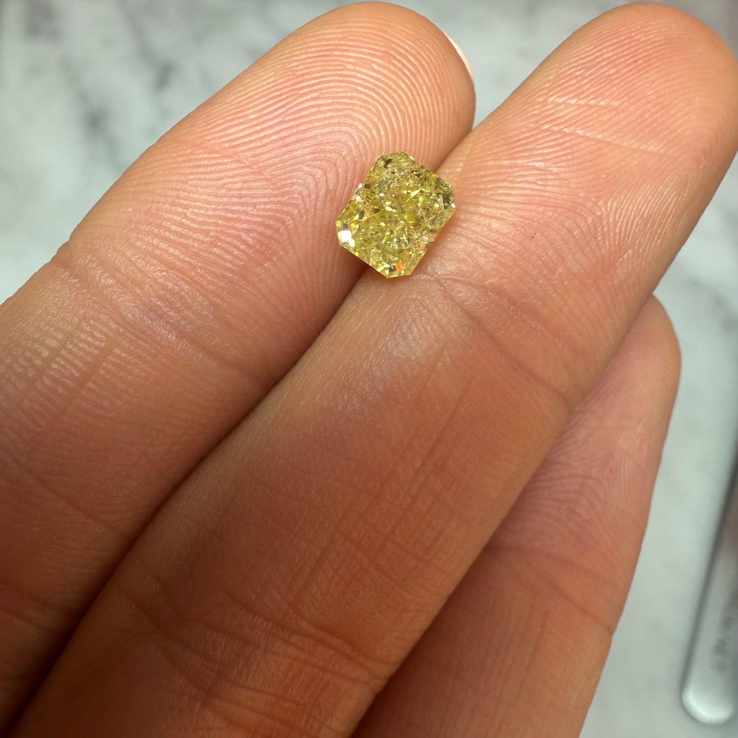 M - Diamante Amarillo 1.21ct Corte Radiante / Medidas 6.54 x 5.03mm