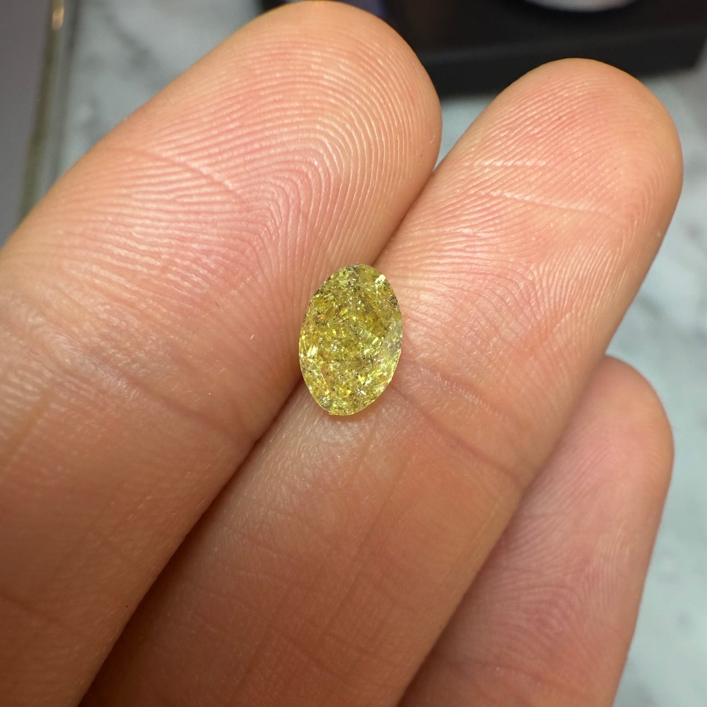 S - Diamante Amarillo 1.04ct Corte Oval / Medidas 7.42 x 5.07mm