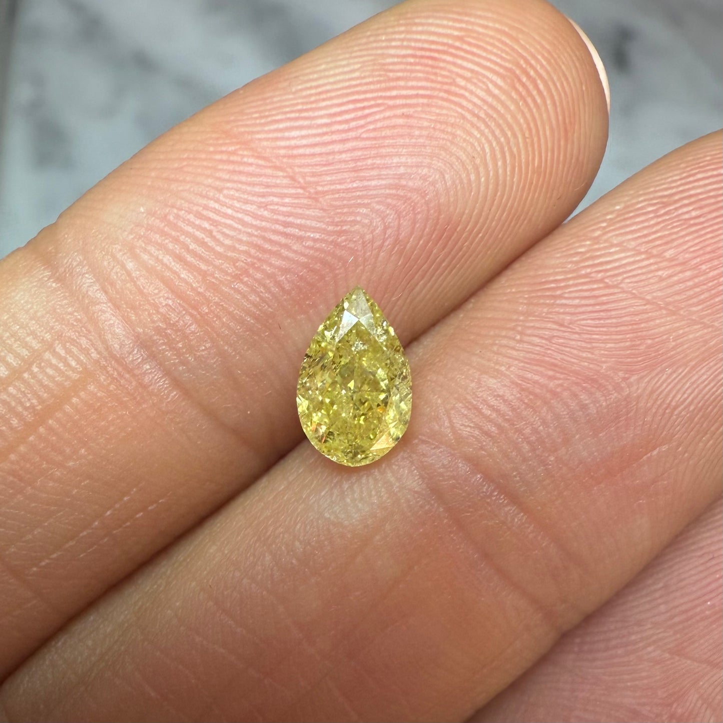 T - Diamante Amarillo 1.04ct Corte Gota / Medidas 7.66 x 4.9mm