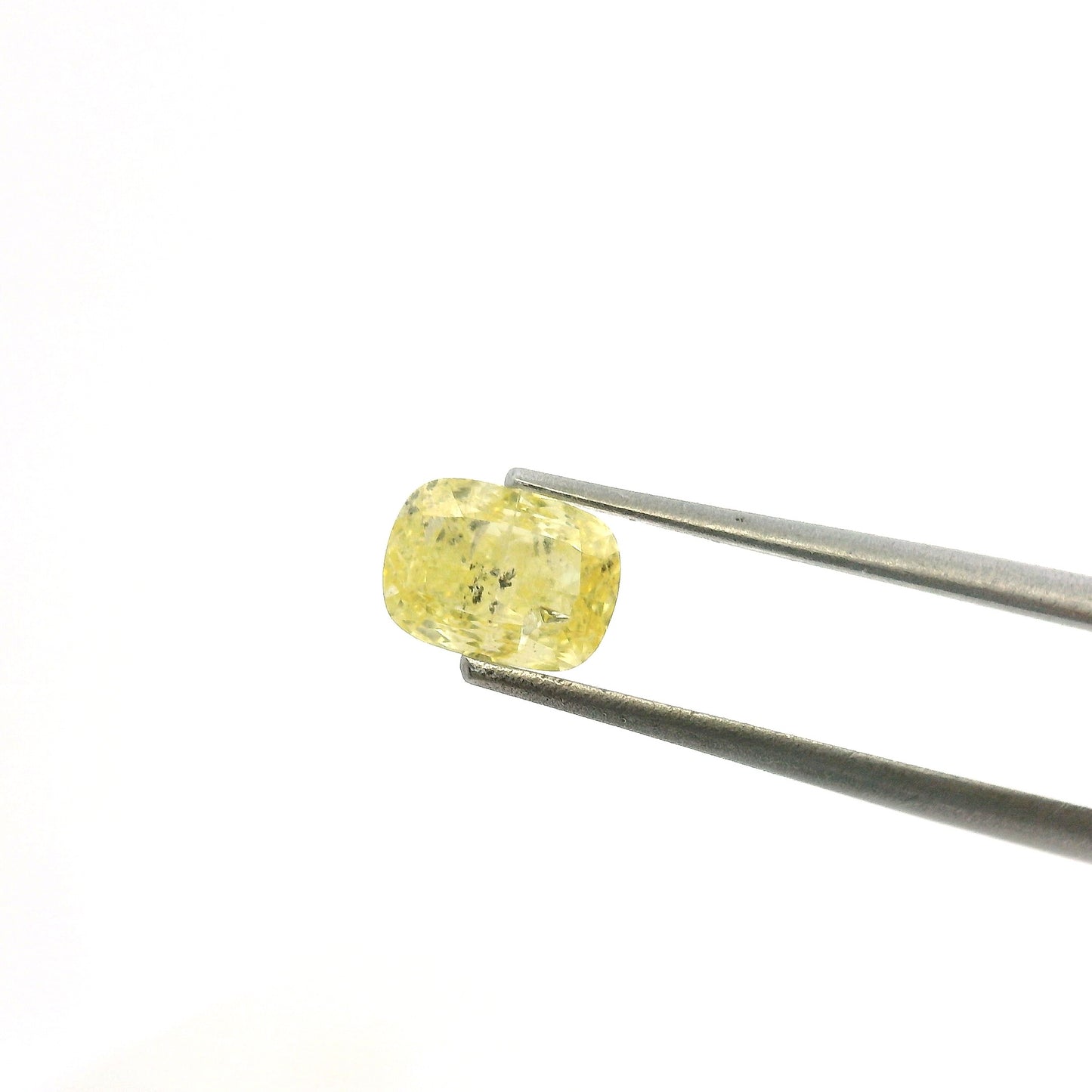 O - Diamante Amarillo 1.01ct Corte Cushion Alargado / Medidas 6.63 x 4.86mm