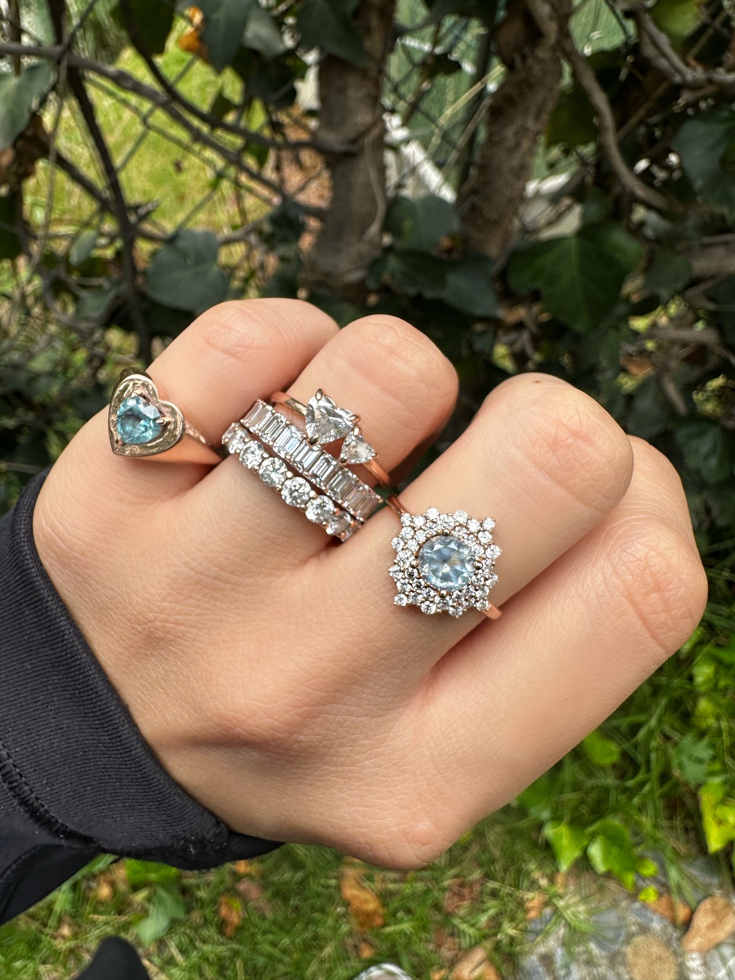 Anillo de Zafiro ‘Icy’ Opalescente con Diamantes