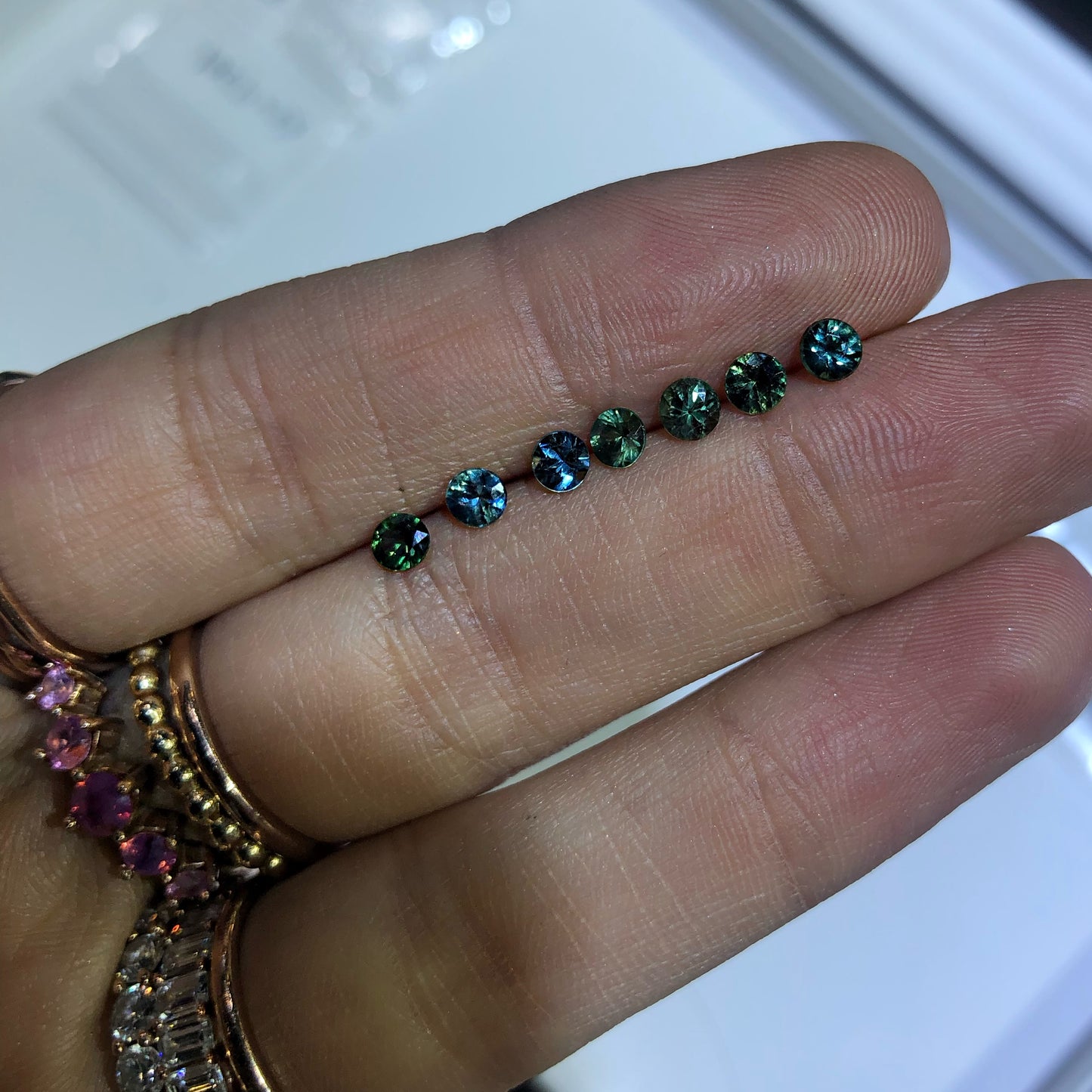 Churumbela of greenish blue Sapphires 3.5mm