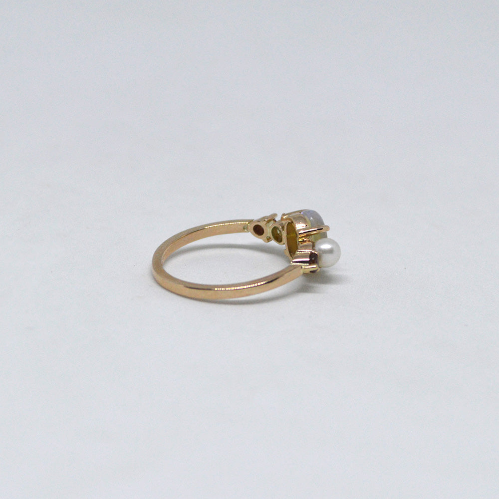 Anillo De Ópalo con Perlas y Rubíes