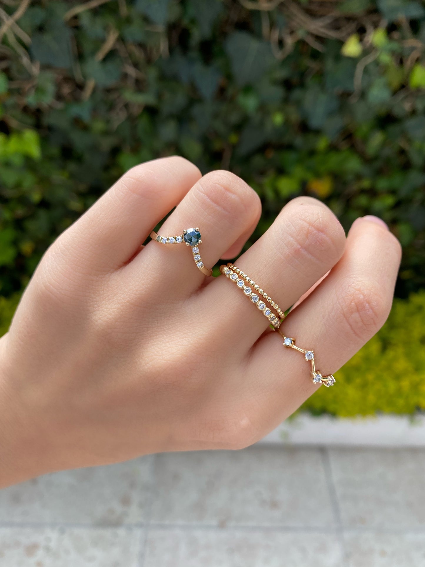 Anillo de Diamante salt and pepper azul con diamantes blancos