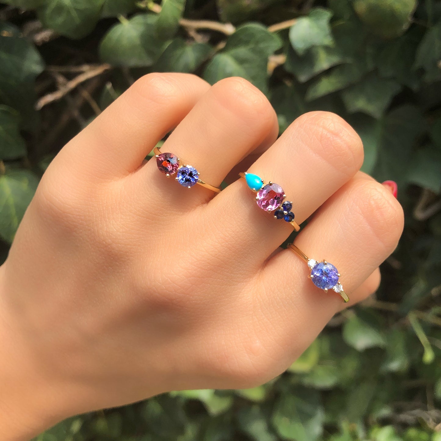 Anillo de Granate con Turquesa y Zafiro Azul