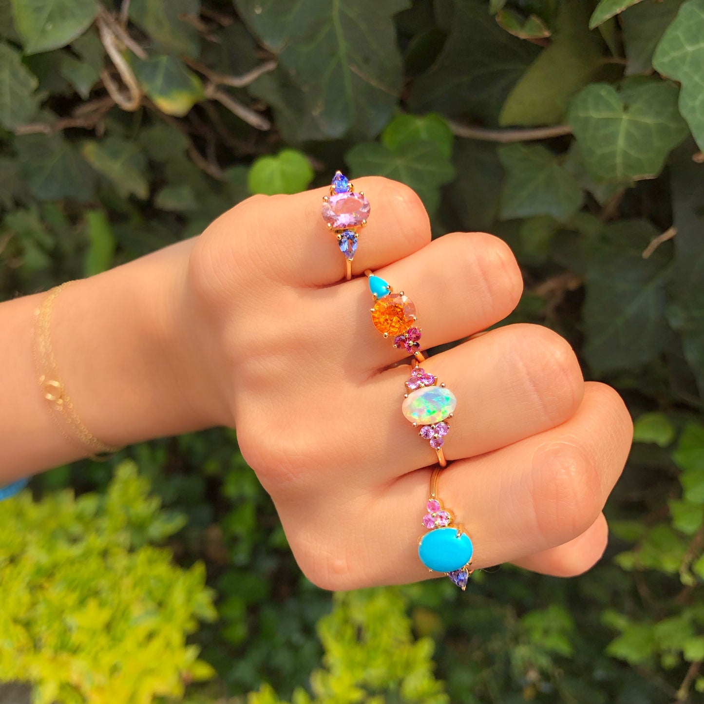 Anillo de Turquesa con Tanzanita y Zafiro Rosa