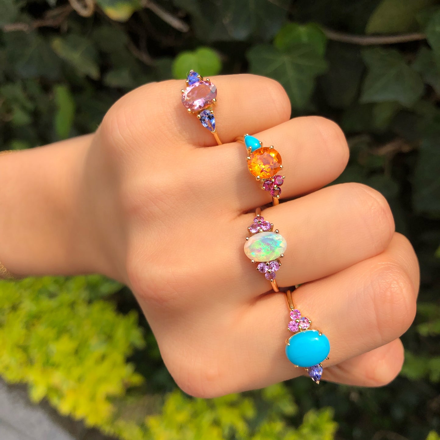 Anillo de Turquesa con Tanzanita y Zafiro Rosa