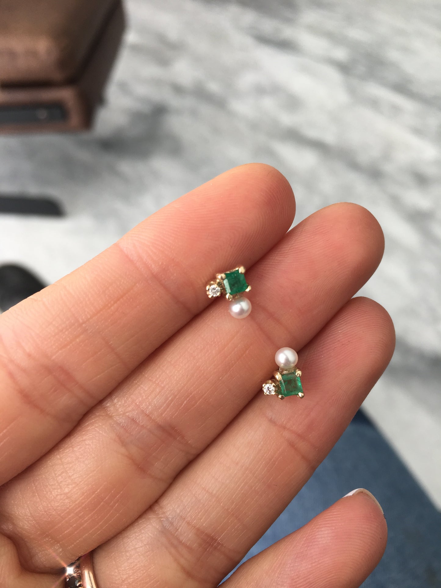 Arete Daniela con Esmeraldas, Diamantes y Perlas