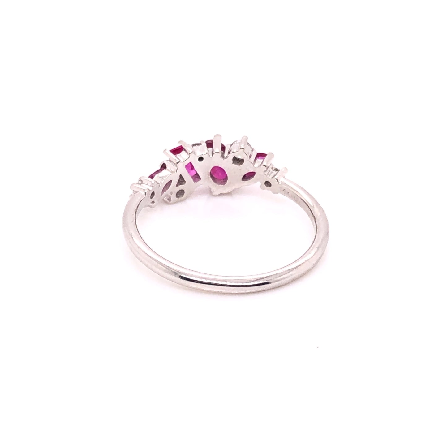 Anillo Cluster de Rubíes con Diamantes (pieza única)