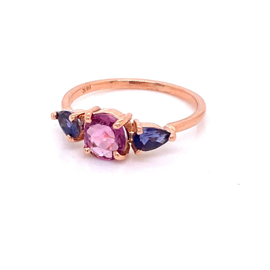 ENTREGA INMEDIATA / Anillo de Granate Morado con Iolitas laterales / Oro rosa 14k / Talla 6