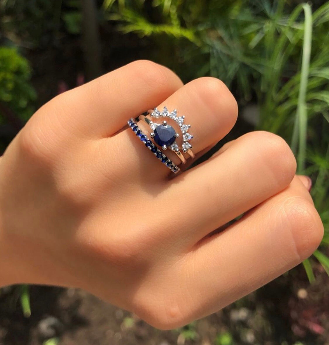 Anillo Corona Mijal con Diamantes Blancos