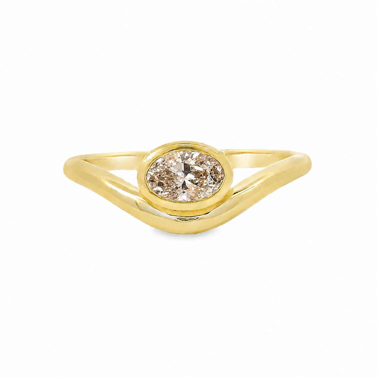 Anillo Curvo Oval con Diamante Champagne