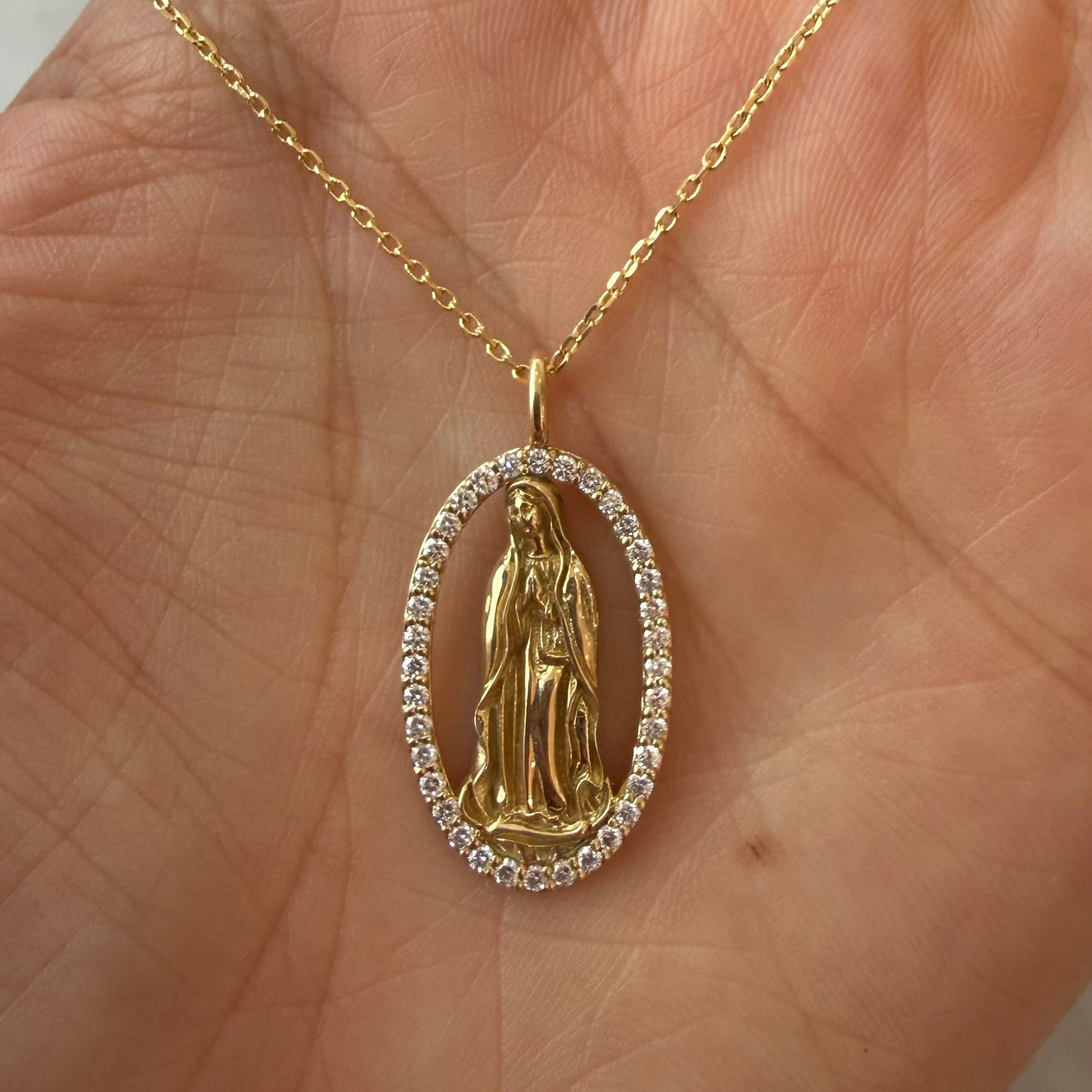 Charm Virgen de Guadalupe con Diamantes (no incluye cadena)