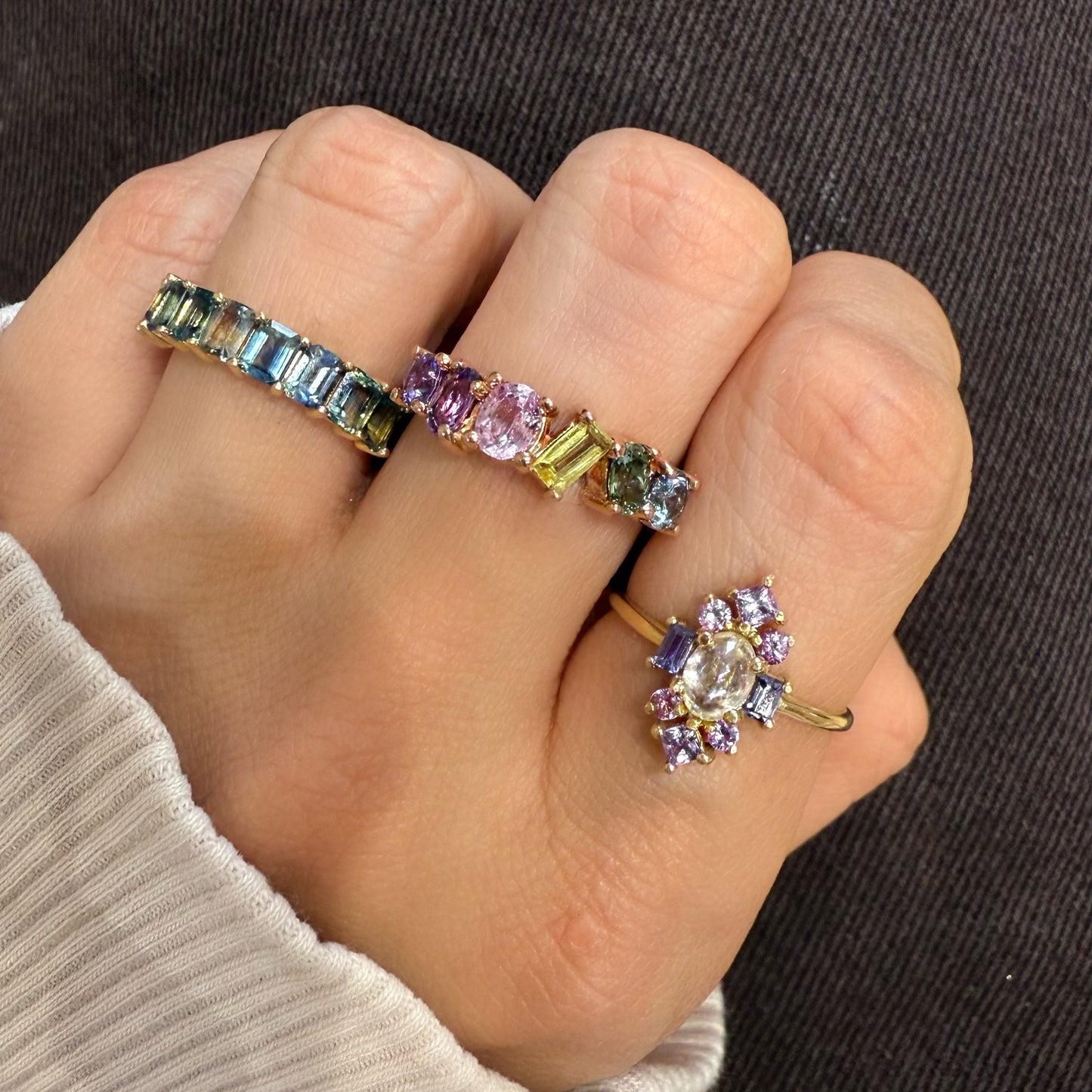 ENTREGA INMEDIATA / PIEZA ÚNICA/ Media Churumbela Multishape de Zafiros Arcoíris / Oro Rosa 14k / talla 8