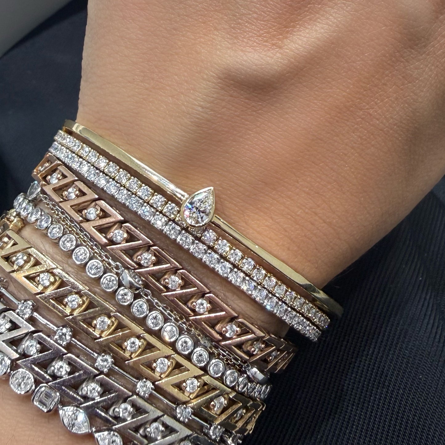 Bangle Flexible de Diamante Pera Biselado 0.50ct