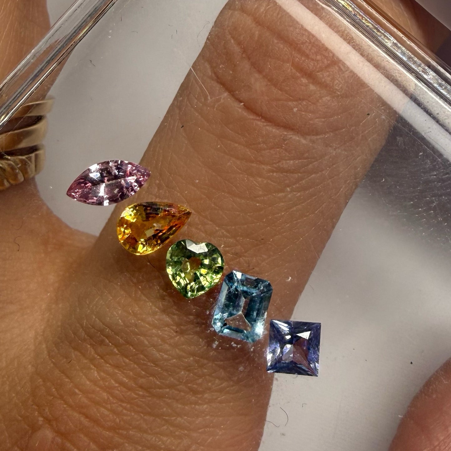 Anillo Multishape de piedras de colores