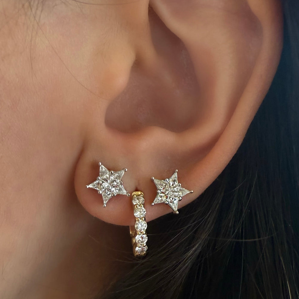
                      
                        Aretes de Estrella de Diamantes
                      
                    