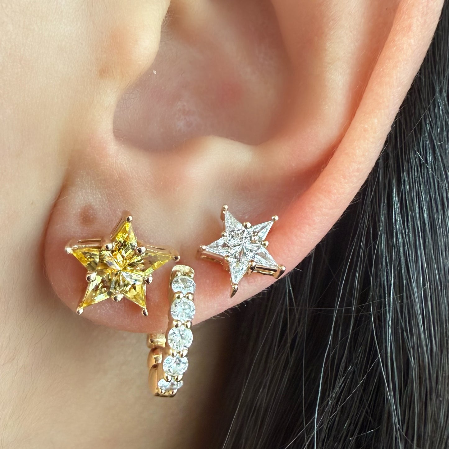 ENTREGA INMEDIATA / PIEZA ÚNICA / Aretes Estrella Rompecabezas de Zafiros Amarillos CHICOS / Oro amarillo 14k