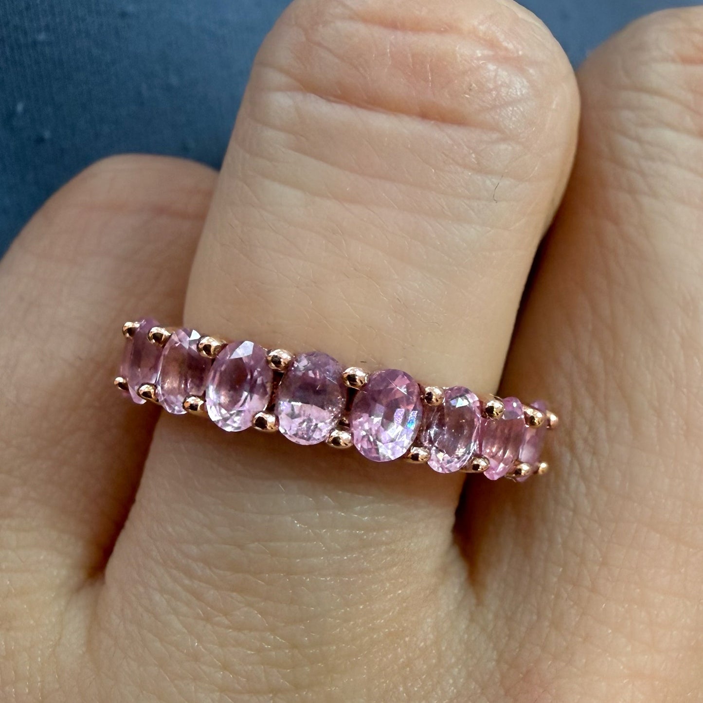 Media Churumbela Liat de Espinela Opalescente en tono Bubblegum Pink