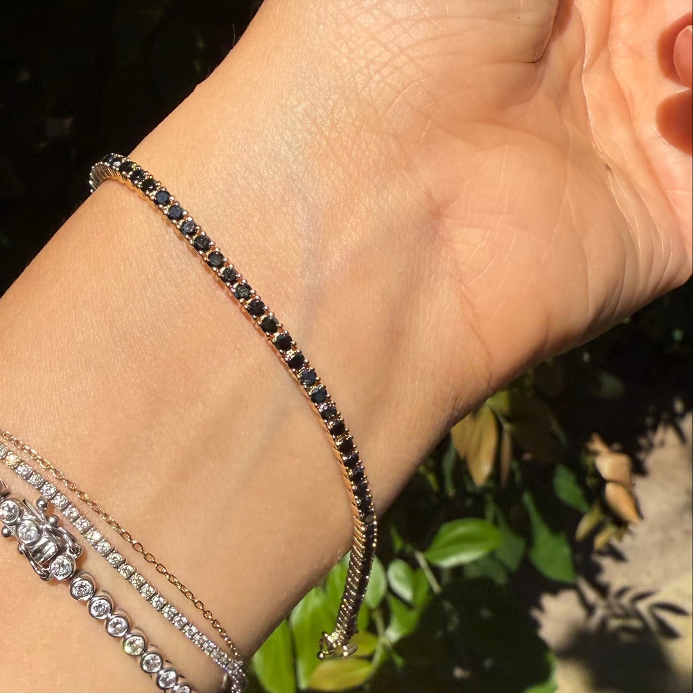 
                      
                        Pulsera Tenis de Diamante Negro 2mm
                      
                    