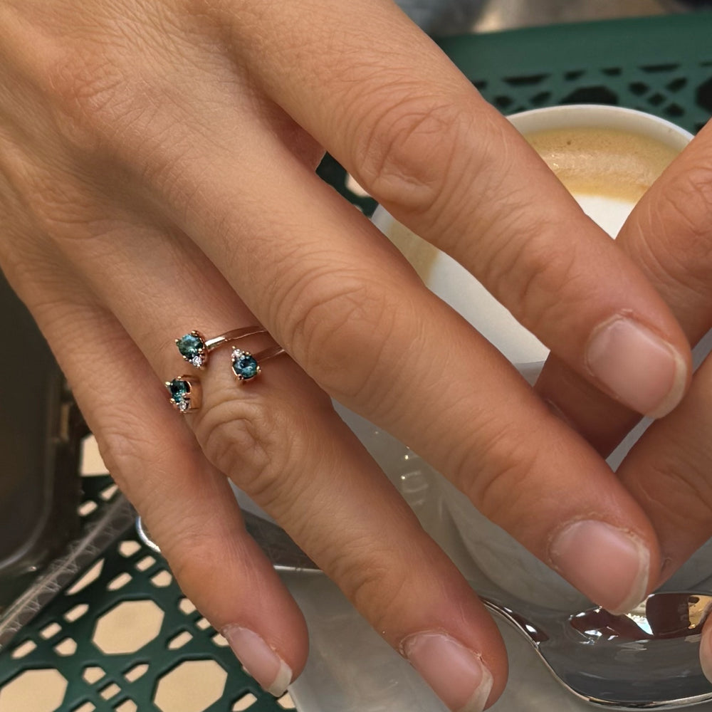 Anillo Jaqueline con Zafiros Azul Verdosos y Diamantes (edición limitada)