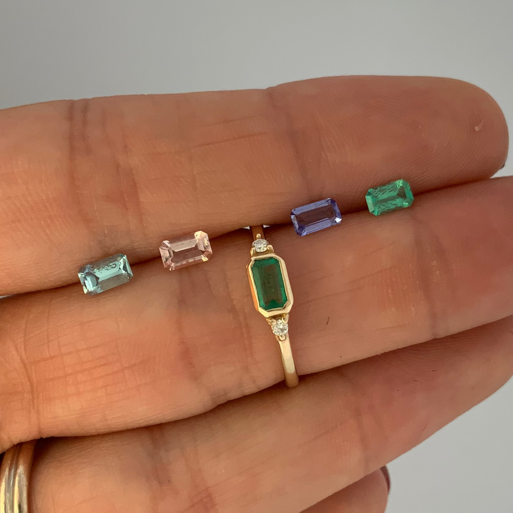 
                      
                        Anillo Camille
                      
                    