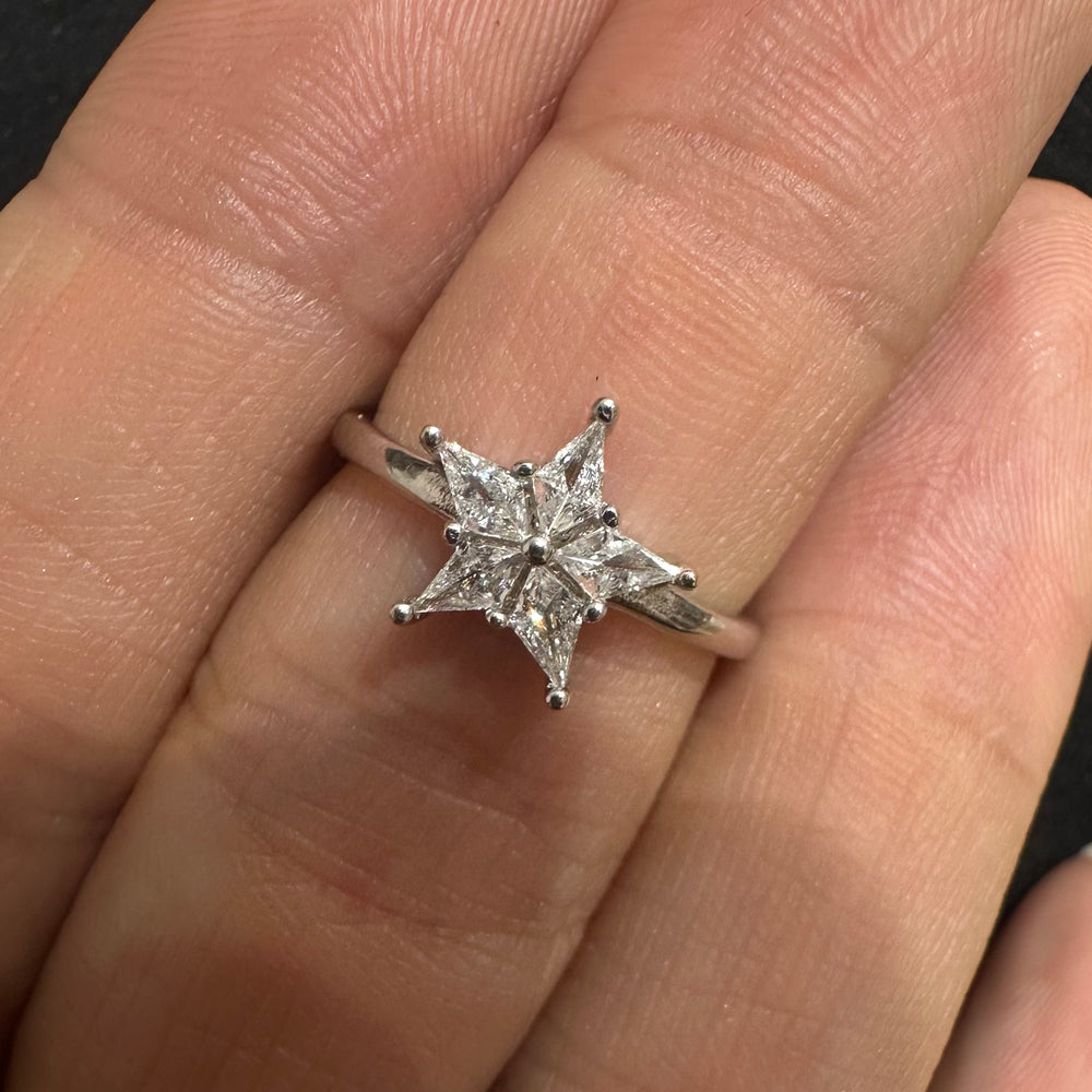 ENTREGA INMEDIATA / PIEZA ÚNICA / Anillo Estrella con Diamantes / Oro blanco 14K / Talla 4.25