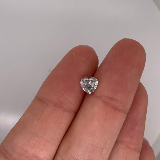 Diamante Salt and Pepper Corte Corazón de 0.75ct / Medidas 5.95 x 5.65mm