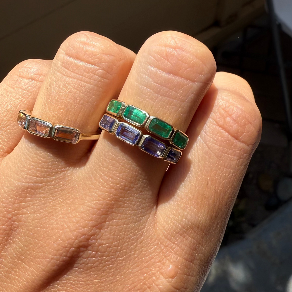 
                      
                        Anillo Zaira
                      
                    