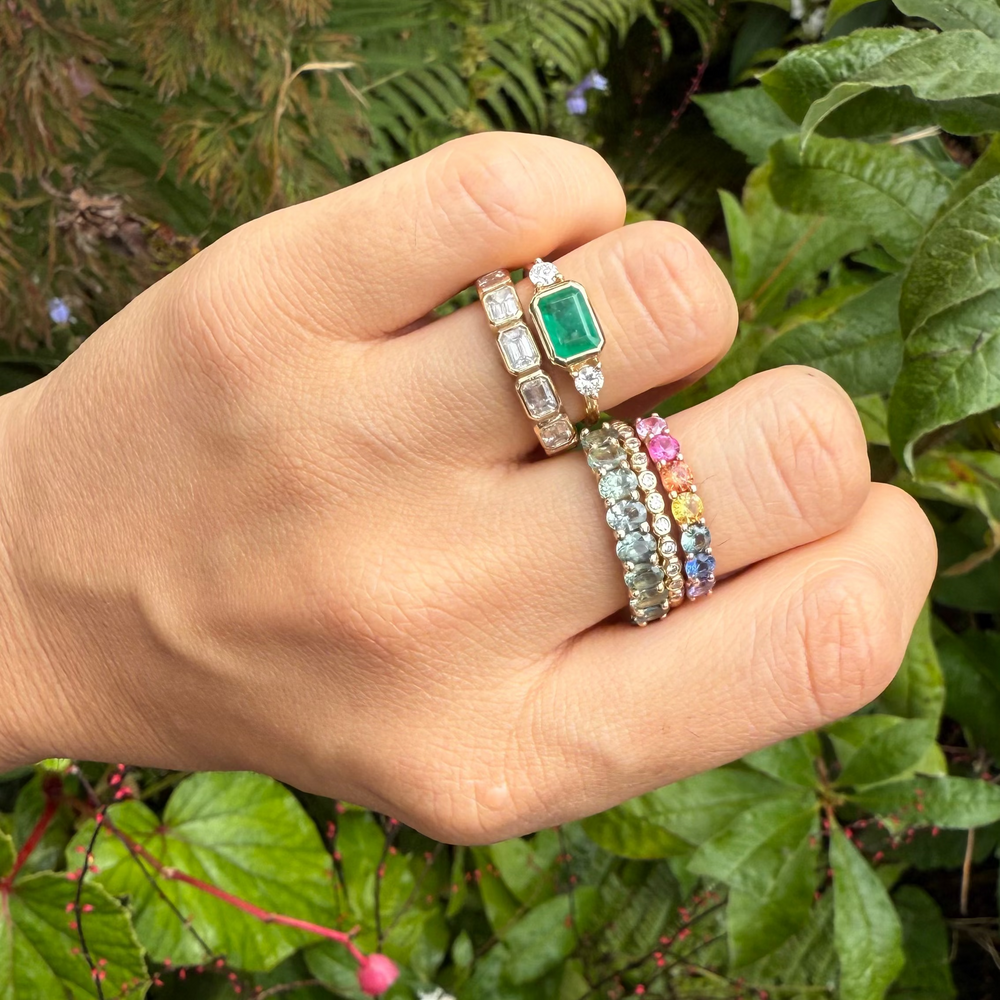 
                      
                        Anillo Emily
                      
                    