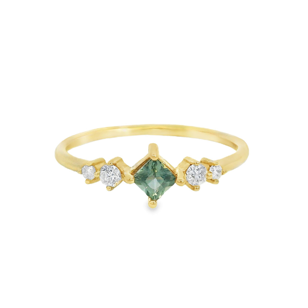 ENTREGA INMEDIATA / Anillo Lily con Zafiro Azul Verdoso Opalescente / Oro amarillo 14K / Talla 8.5