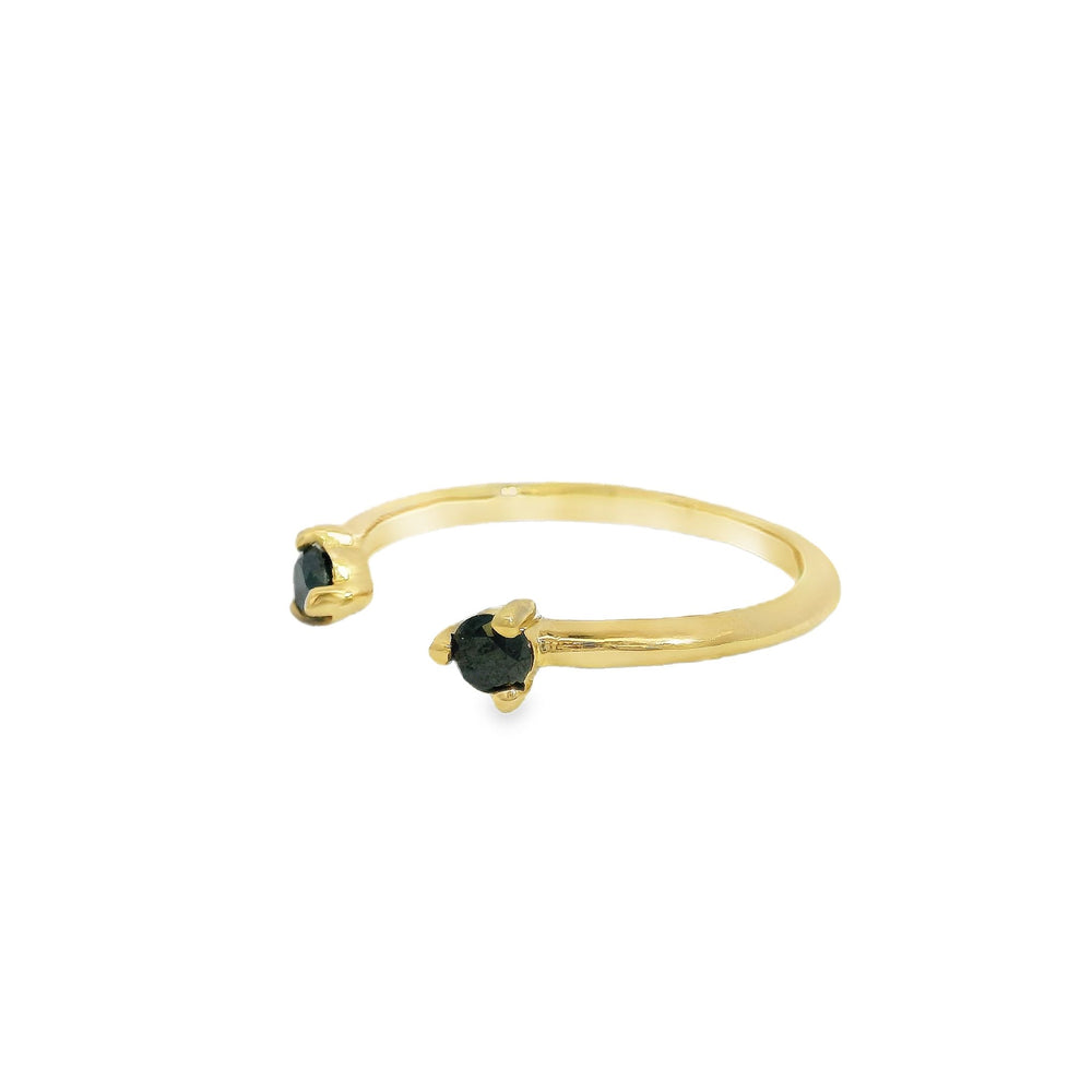 
                      
                        ENTREGA INMEDIATA / Anillo Eva con Diamantes Negros / Oro amarillo 14K / Talla 7
                      
                    