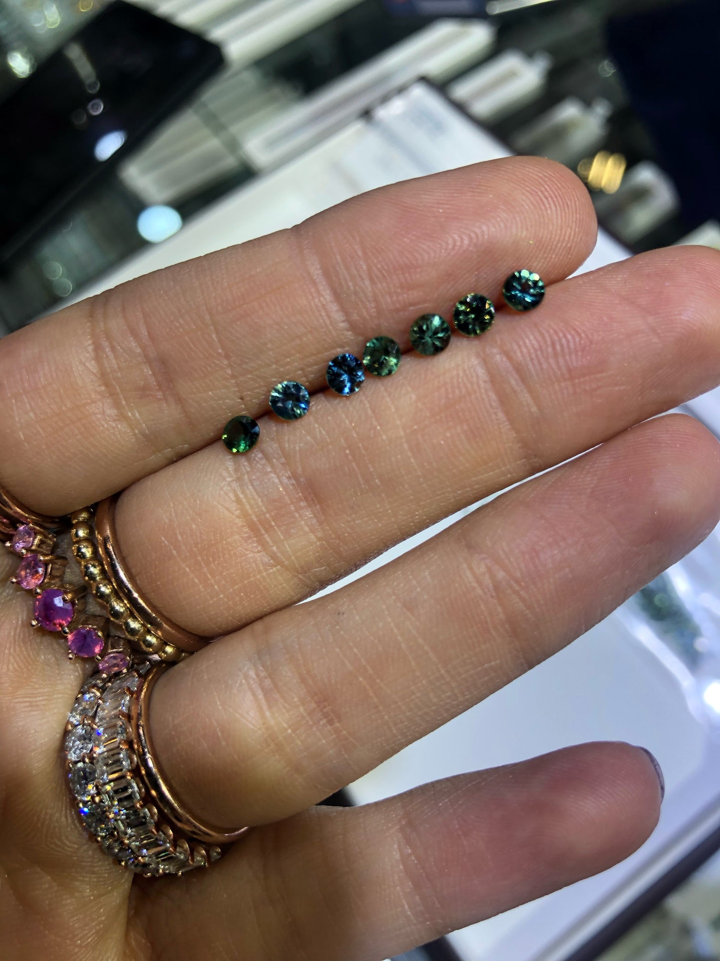 Churumbela of greenish blue Sapphires 3.5mm