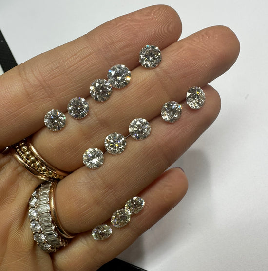 Diamond Earrings of 0.90ct each (total 1.8ct)
