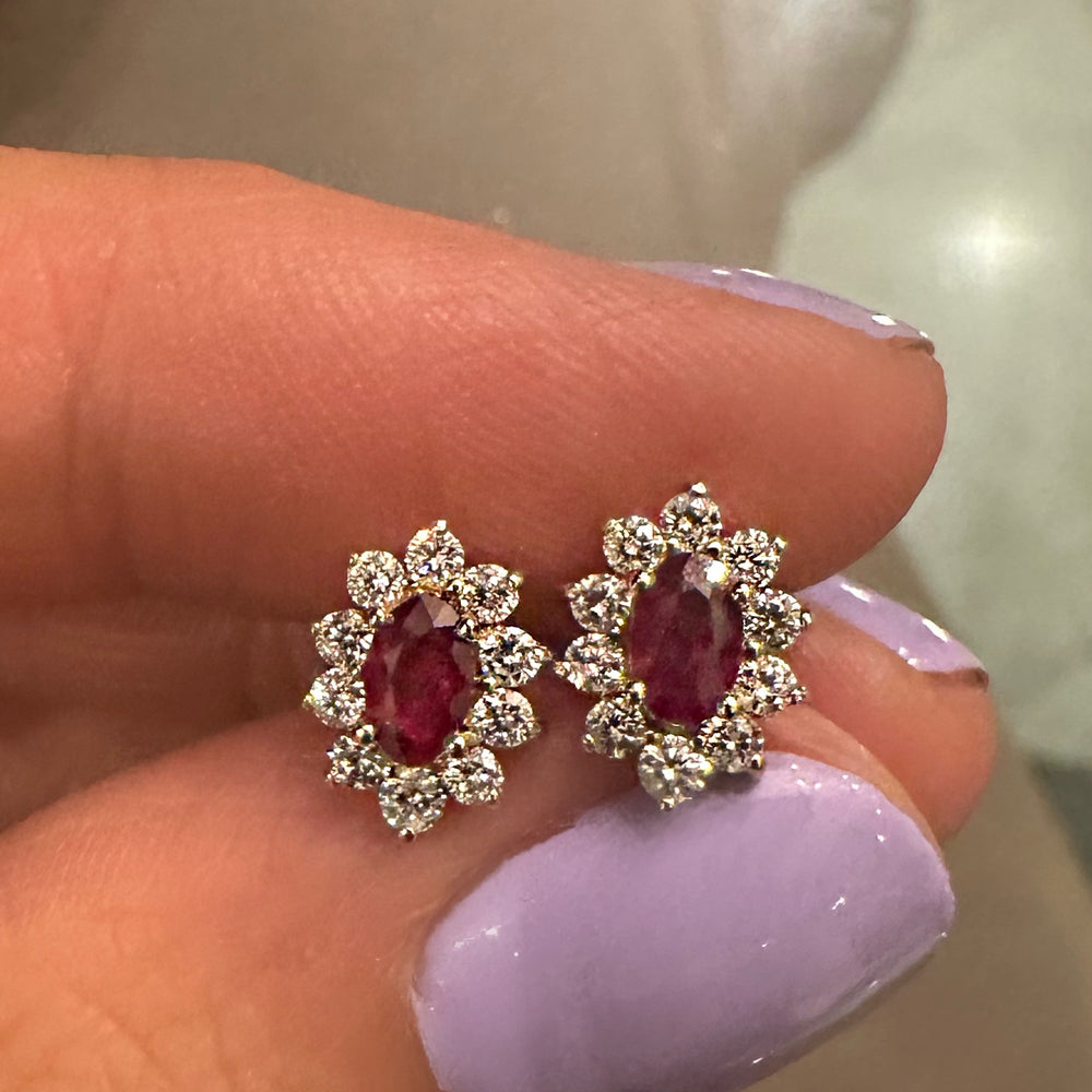 
                      
                        Kate Mini Earrings
                      
                    