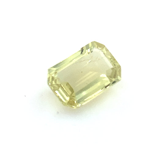 LOOSE STONE / 0.49ct emerald cut yellow sapphire / Total value 7,100 pesos