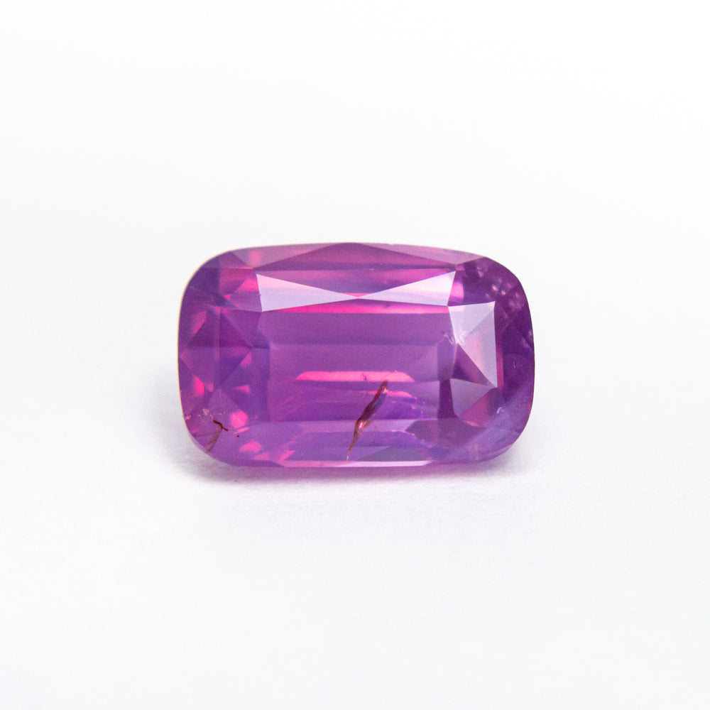 ANTICIPO/APARTADO Zafiro opalescente corte cushion alargado rosa fosforescente con inclusiones naranjas de 1.86ct, valor total 42,300 pesos