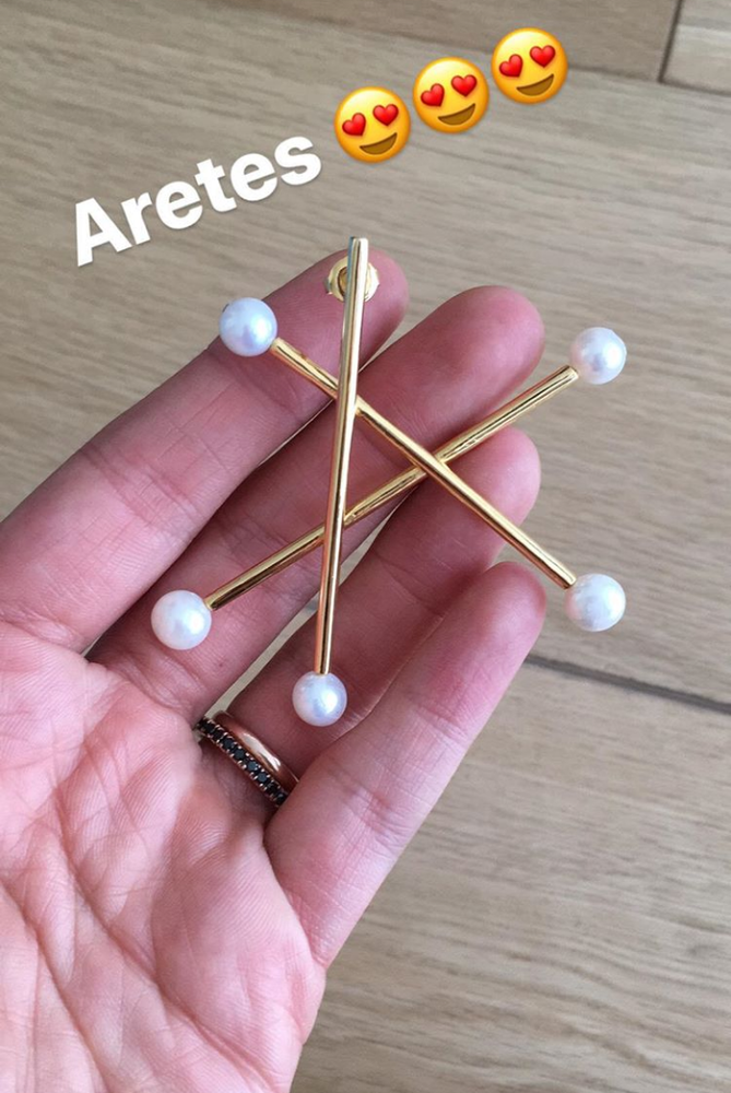 
                      
                        Aretes Lámpara Stix
                      
                    