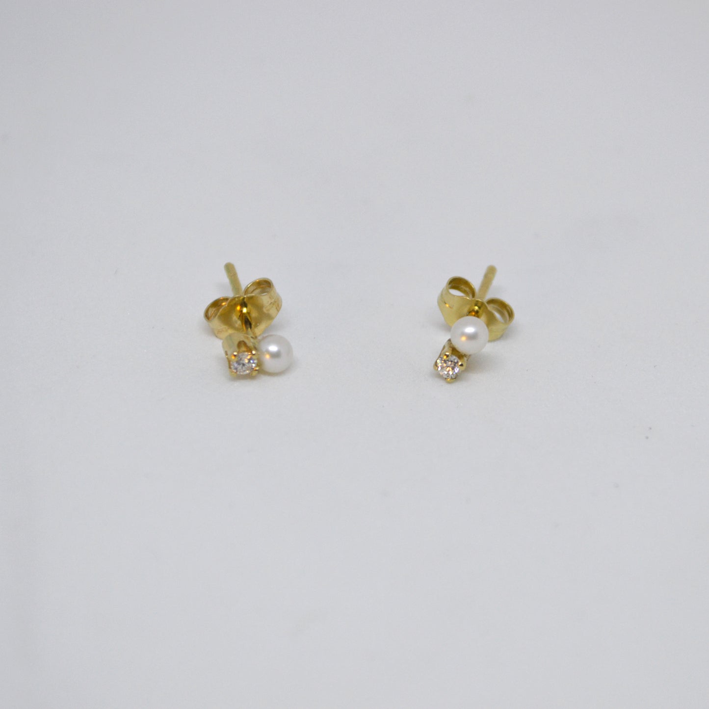 Aretes de perlas y diamantes