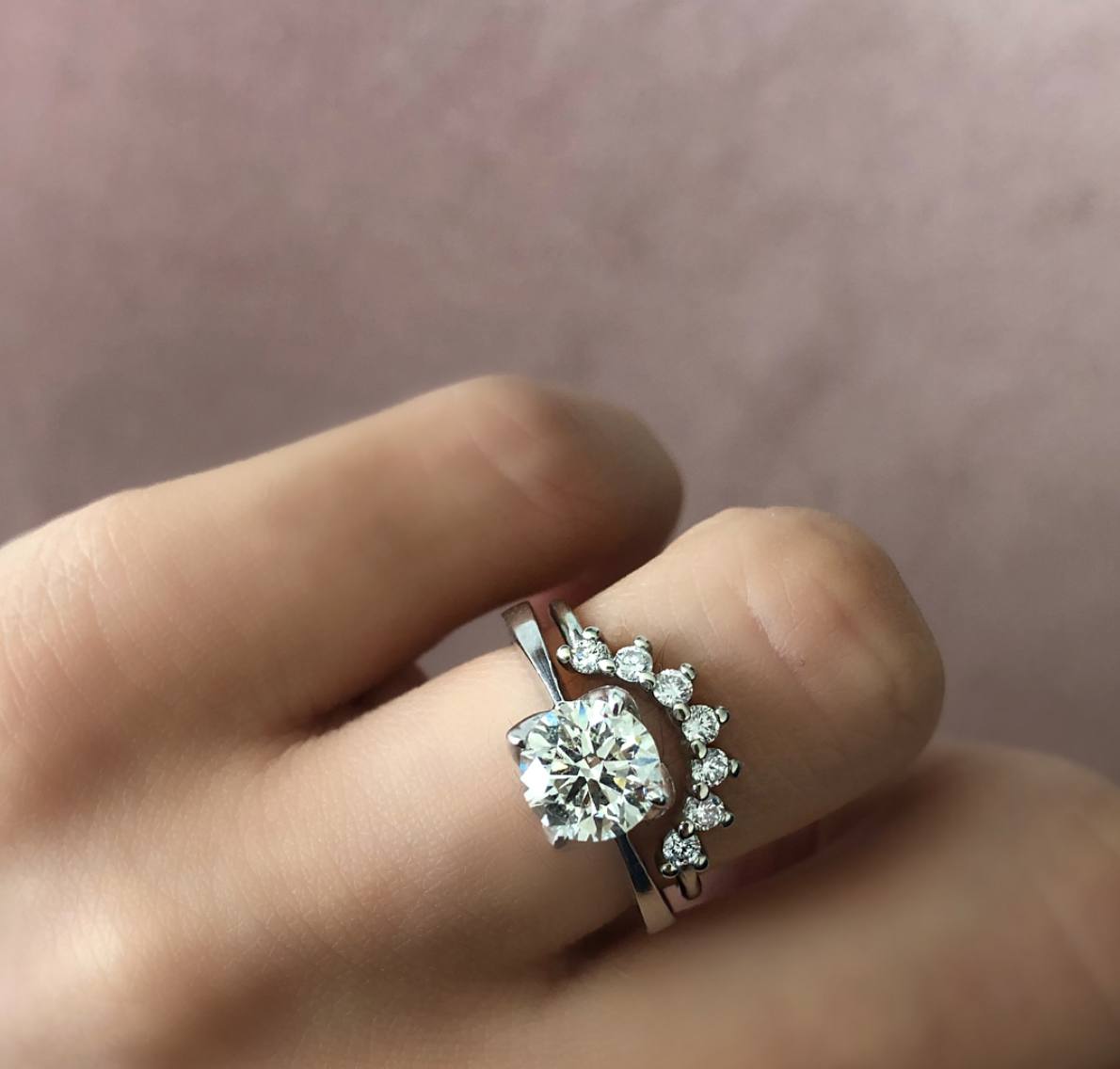 Anillo Corona Mijal con Diamantes Blancos
