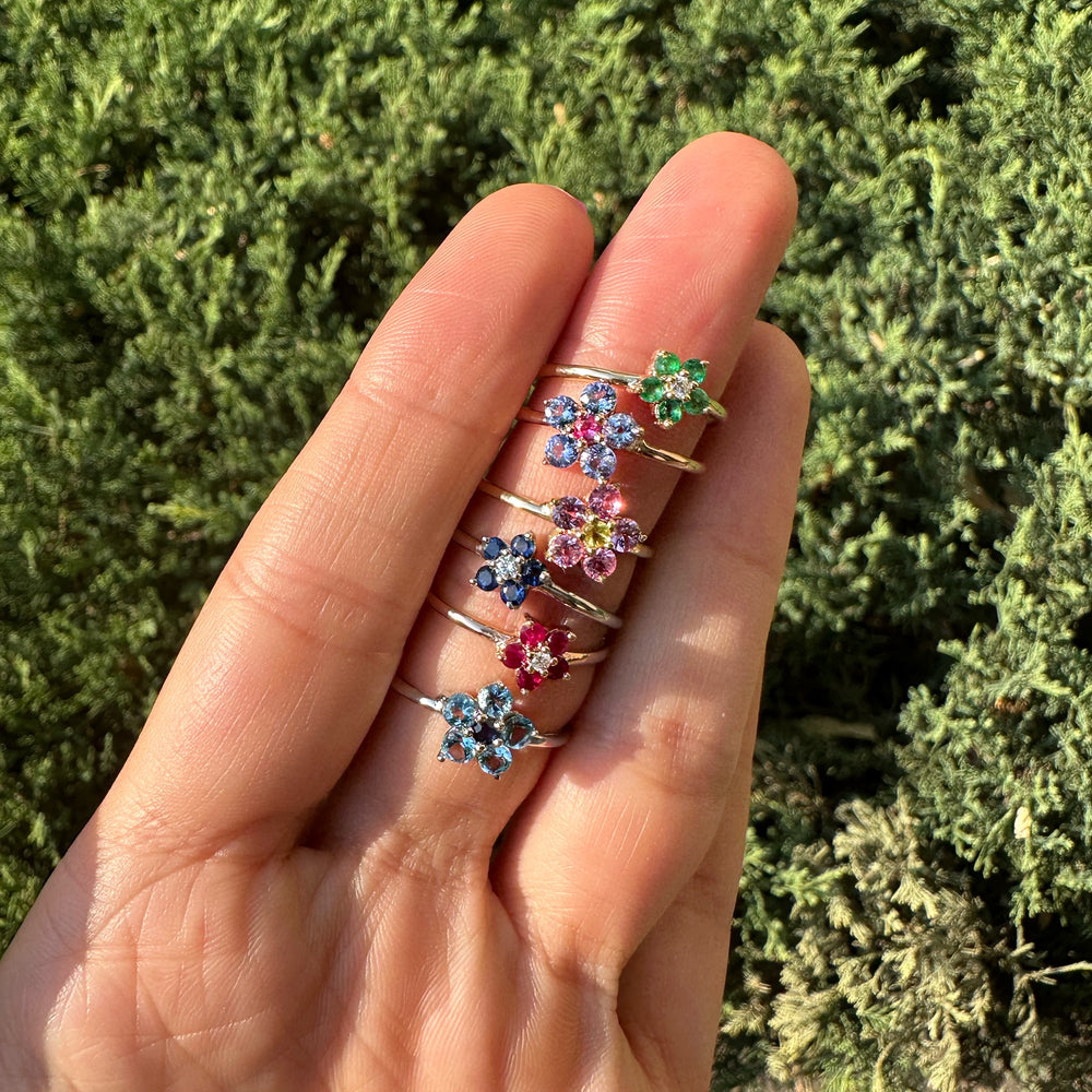 
                      
                        Anillo Flor Mini
                      
                    