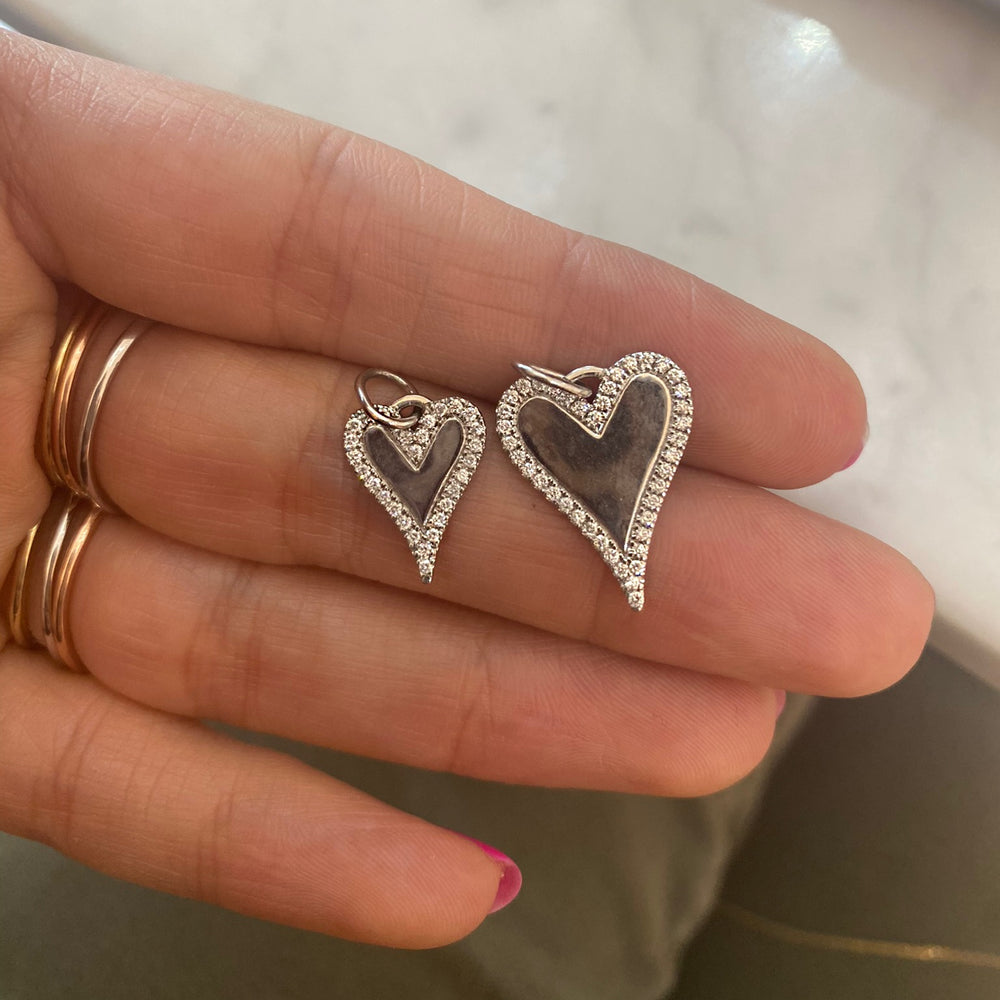 
                      
                        Dije de Corazón Contorno de Diamantes Chico
                      
                    