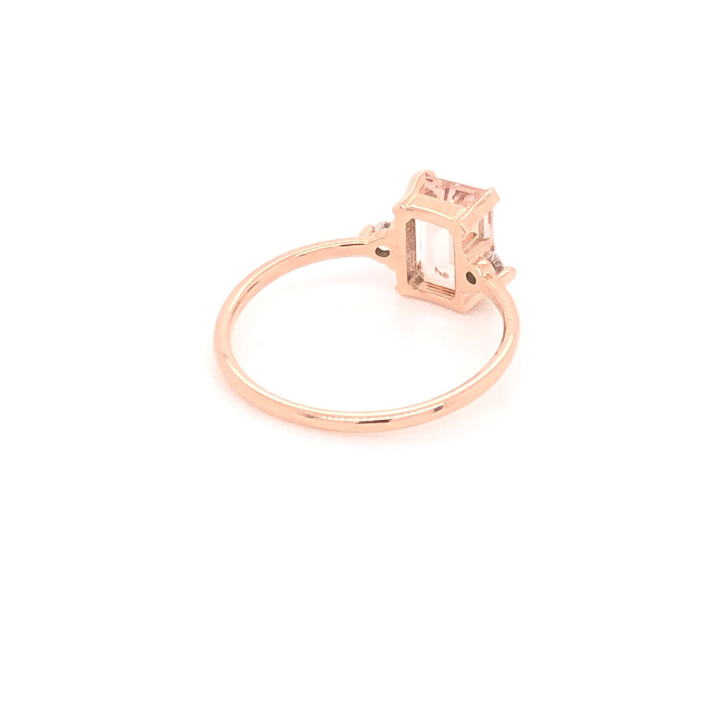 
                      
                        Anillo Ximena Morganita con Diamantes Edición Especial
                      
                    