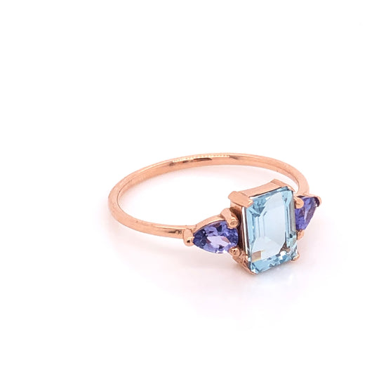 Load image into Gallery viewer, IMMEDIATE DELIVERY / Aquamarine Ring with Tanzanites / 14k Rose Gold / Size 6.5

