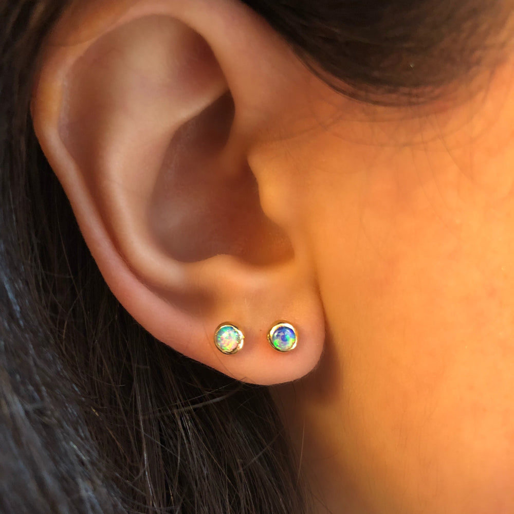 
                      
                        Arete de Ópalo Pequeño
                      
                    