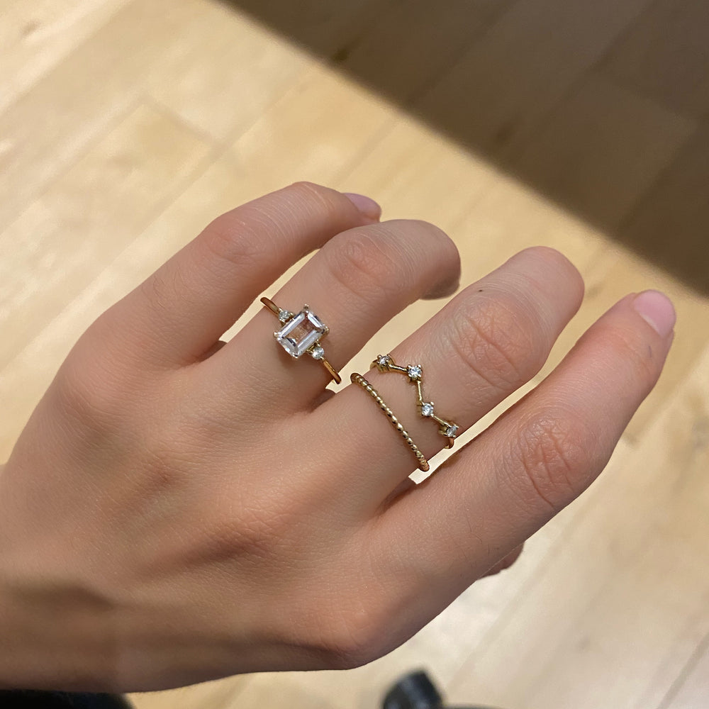 
                      
                        Anillo Ximena Morganita con Diamantes Edición Especial
                      
                    